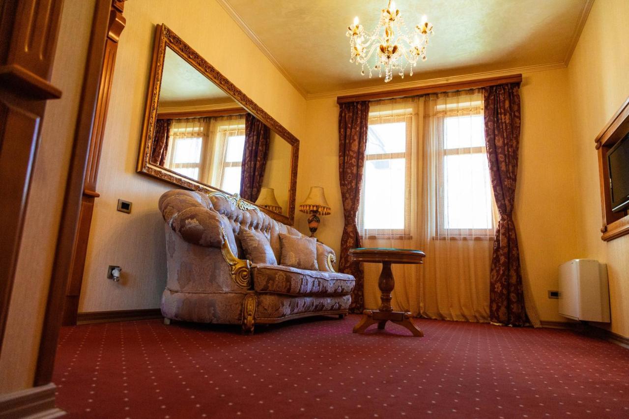 Premier Prezident Garni Hotel And Spa Sremski Karlovci Bagian luar foto