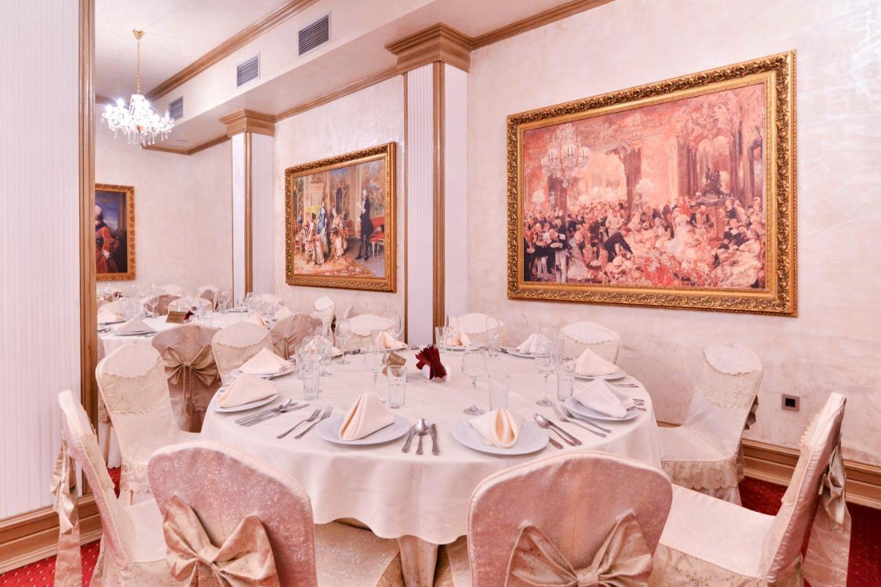 Premier Prezident Garni Hotel And Spa Sremski Karlovci Bagian luar foto