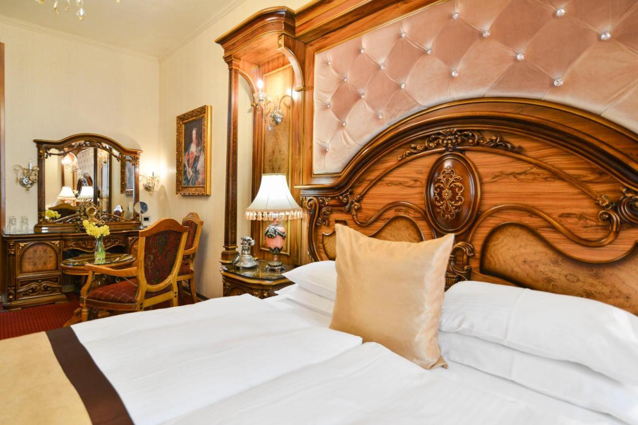 Premier Prezident Garni Hotel And Spa Sremski Karlovci Bagian luar foto