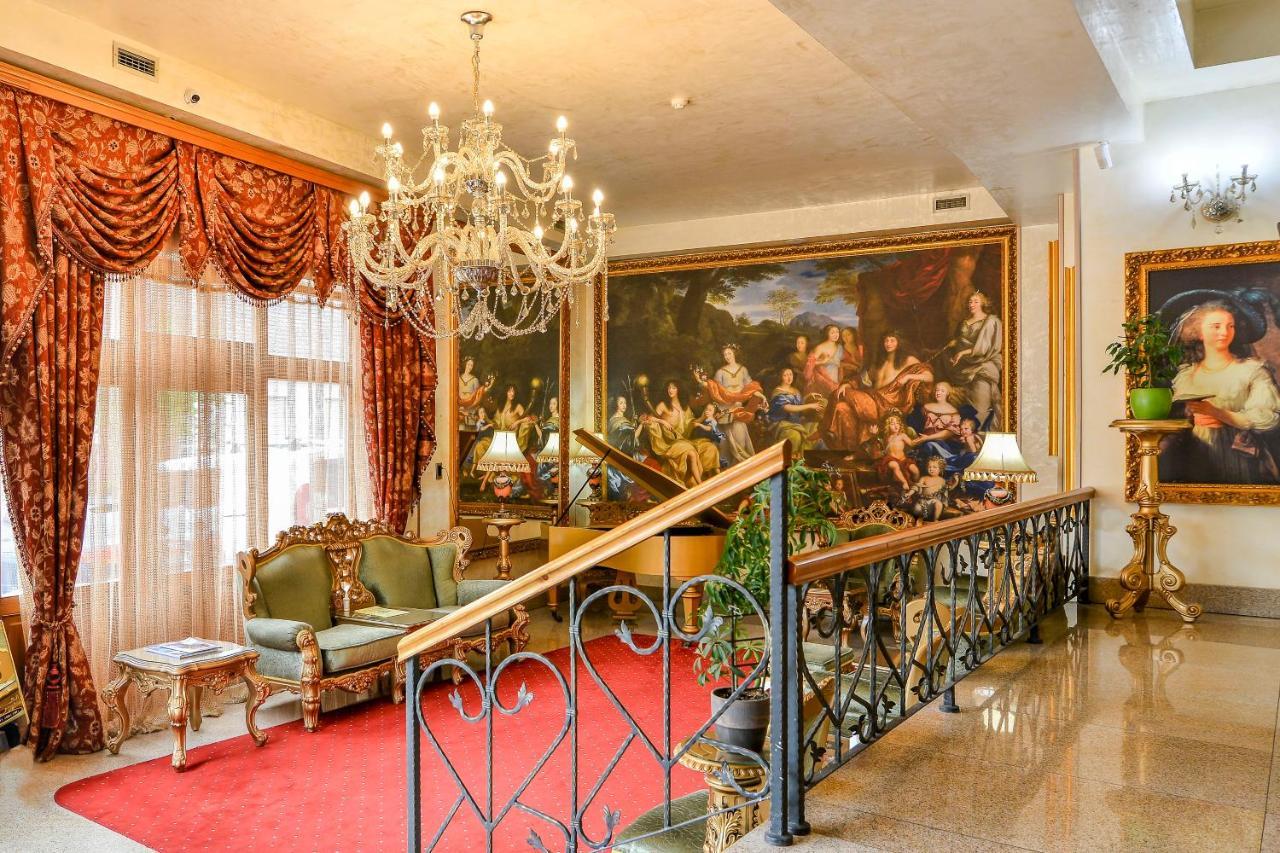 Premier Prezident Garni Hotel And Spa Sremski Karlovci Bagian luar foto
