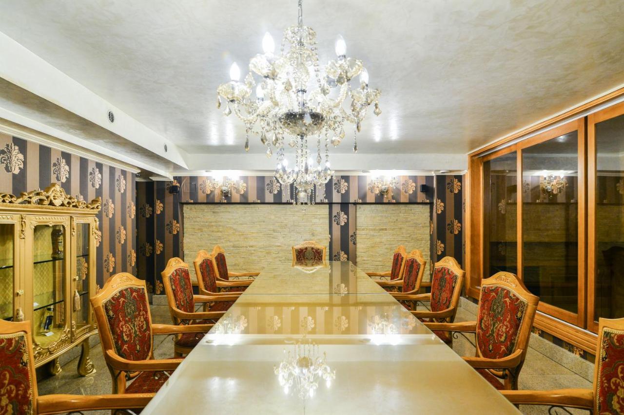 Premier Prezident Garni Hotel And Spa Sremski Karlovci Bagian luar foto