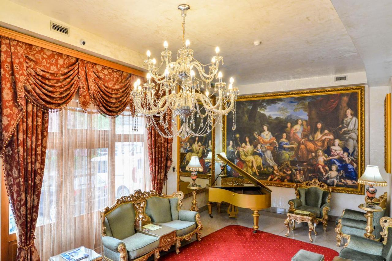 Premier Prezident Garni Hotel And Spa Sremski Karlovci Bagian luar foto