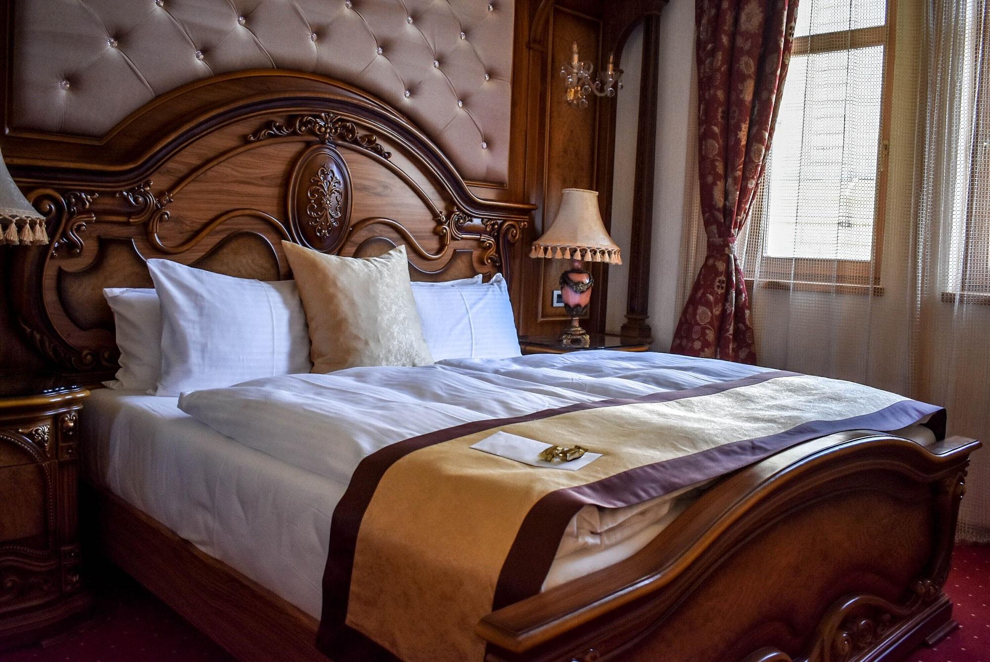 Premier Prezident Garni Hotel And Spa Sremski Karlovci Bagian luar foto