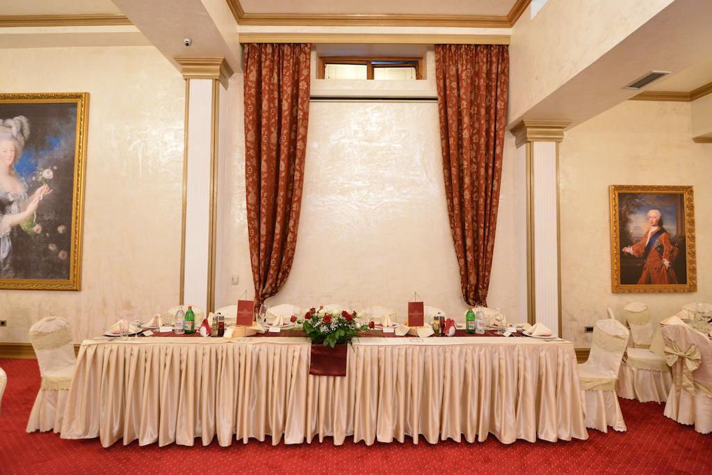 Premier Prezident Garni Hotel And Spa Sremski Karlovci Bagian luar foto